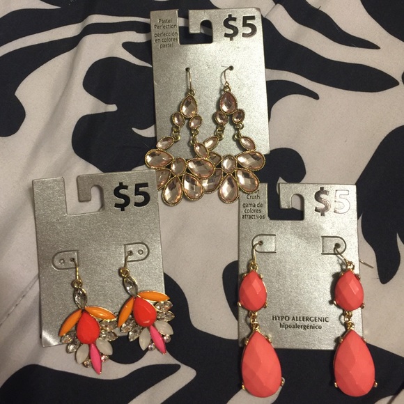 Hypo-Allergenic Earrings 😊
