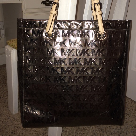 FLASH SALE ❤️ MICHAEL KORS TOTE 💙