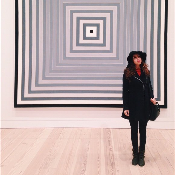 Meet your Posher, Maya - Picture 2 of 4