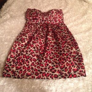 Leopard pink strapless dress with side pockets