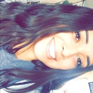 Meet your Posher, Elisa