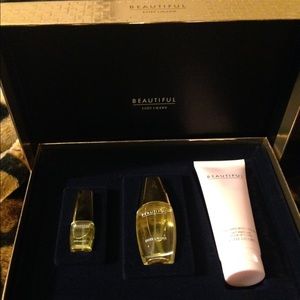 Estée Lauder beautiful perfume