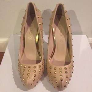FINAL SALE🐰Aldo Merlo stud Pumps