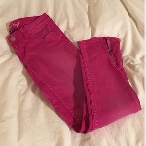 American Eagle faded pink cropped jeans