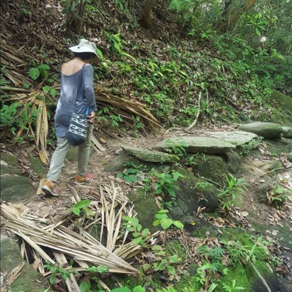 Meet your Posher, Jessica - Picture 5 of 5