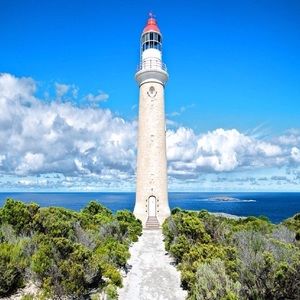 Meet your Posher, Ji