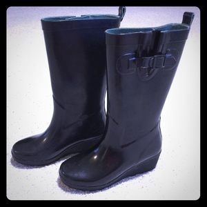 🌧☔️👢CLARKS RAIN BOOTS 👢☔️🌧