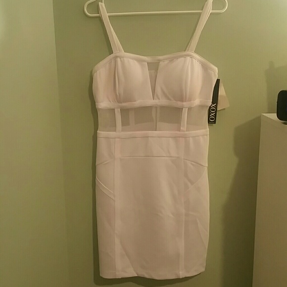 ☆SOLD ON M€RCARI☆XOXO White Bodycon Dress