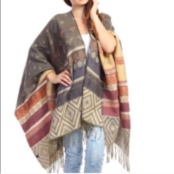 🆕The KARA print tassel poncho - GREY - Picture 2 of 3