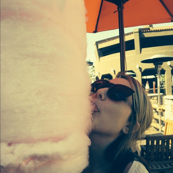 Meet your Posher, Carrie