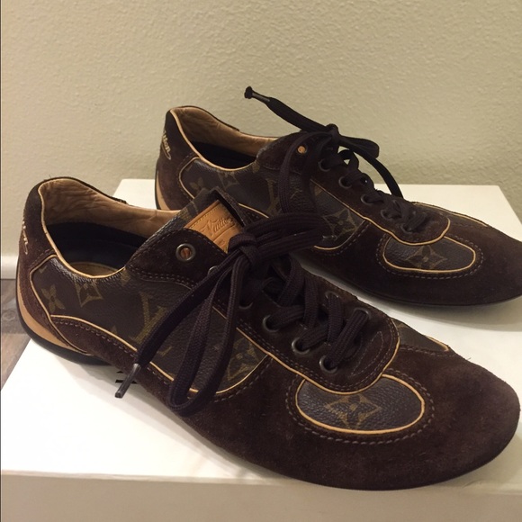 Louis Vuitton flats. Hardly worn great condition. - Picture 2 of 4