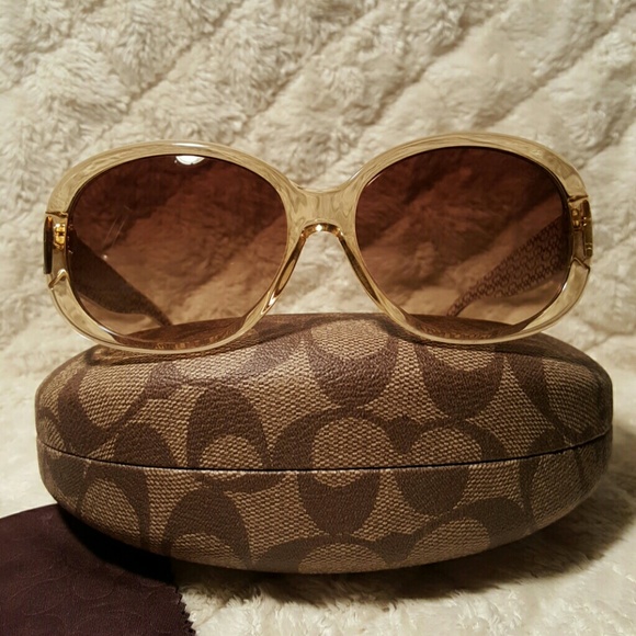 Sold Coach Gorgina sunglasses *on hold* - Picture 3 of 4