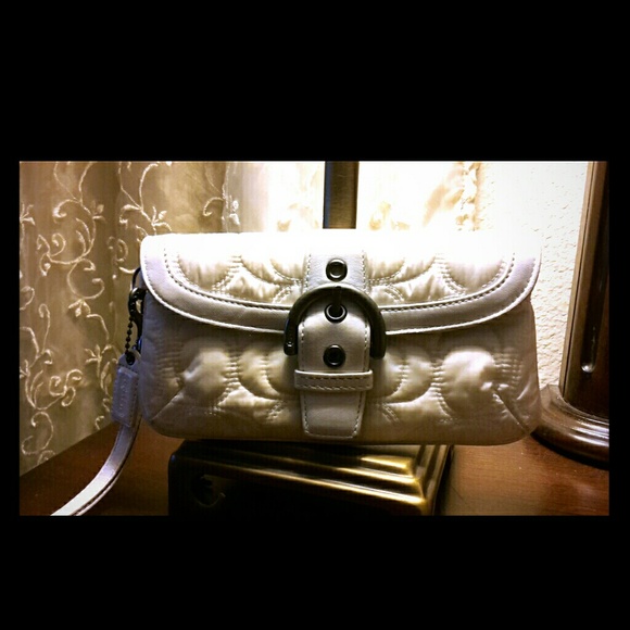 COACH Wristlet - Picture 1 of 4