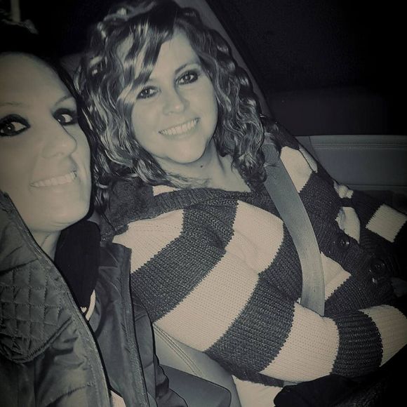 Meet your Posher, Mandi - Picture 1 of 1