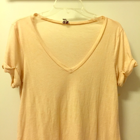 Splendid Women's V-Neck Tee Shirt Peach