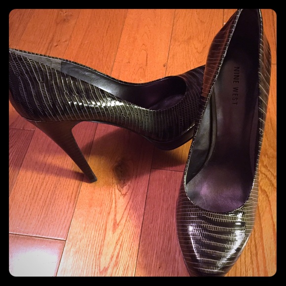 Nine West heels . Sz 10.