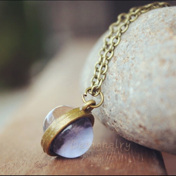 Moon in glass ball vintage necklace - Picture 3 of 4