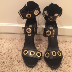 Steve Madden black heels