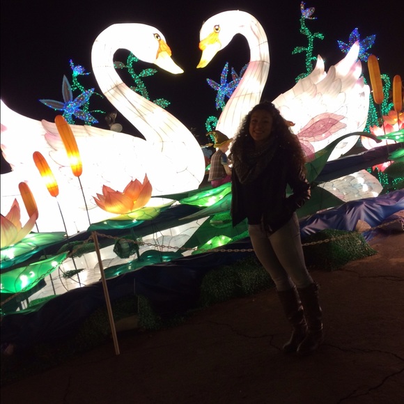 Meet your Posher, Raenisa - Picture 2 of 2