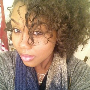 Meet your Posher, Andrea