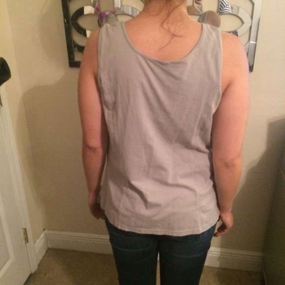 Grey tank - Picture 2 of 2