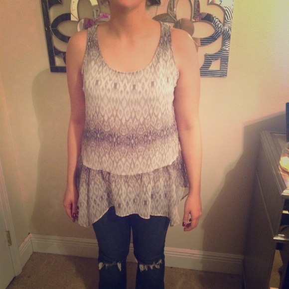 Gray tank