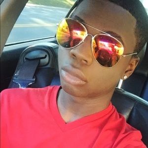 Meet your Posher, Malik