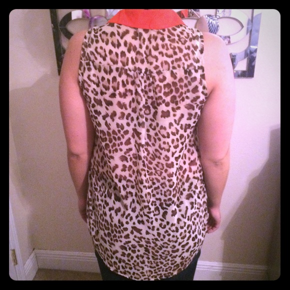 Cheetah button down tank - Picture 1 of 2