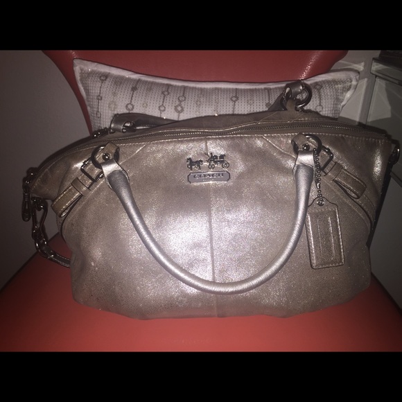 Authentic coach bag! - Picture 2 of 4