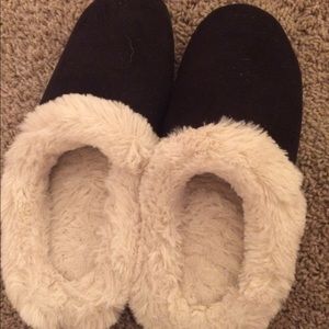 💛☀️3 for $12!☀️💛 Dearfoam Slippers