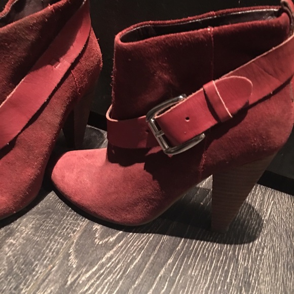 Boots - Picture 2 of 4