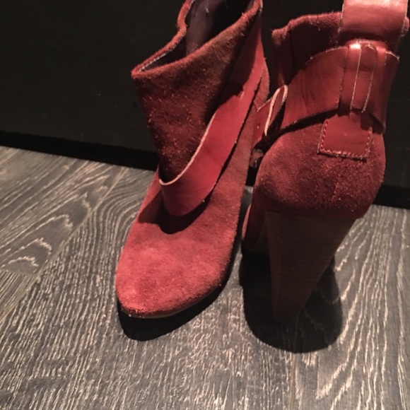 Boots - Picture 3 of 4