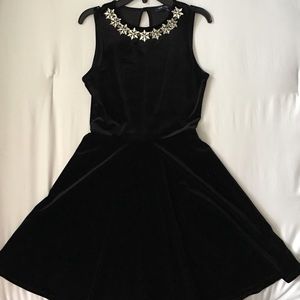 ✨Black velvet dress✨