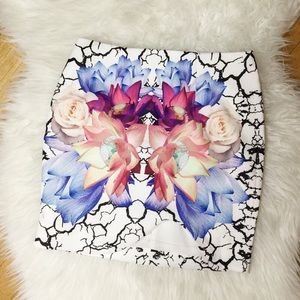 Geoprint Mini Skirt ShopTobi