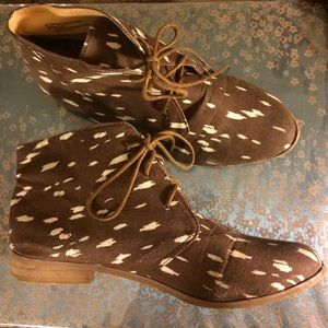 Ecote pattern lace up ankle boots