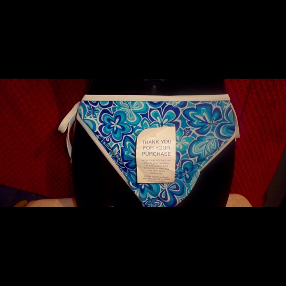 Bikini Bottom - Picture 2 of 3