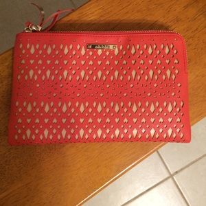 NWOT ❤️Last one! Coral and tan cutout clutch