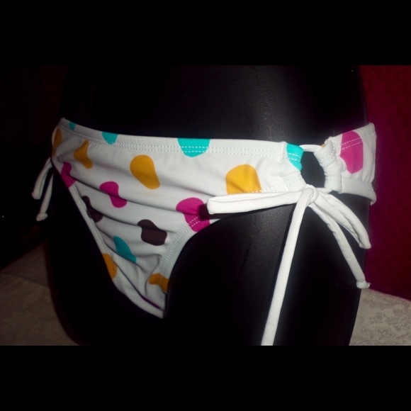 Bikini Bottom - Picture 4 of 4