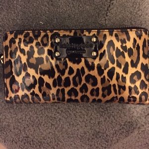 SHIPS TODAY! Kate spade wallet