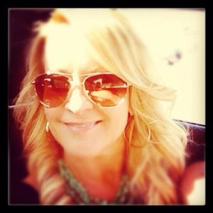 Meet your Posher, Toni