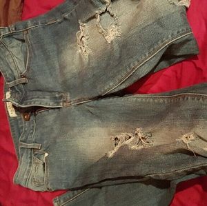 Bullhead distressed skinny jeans