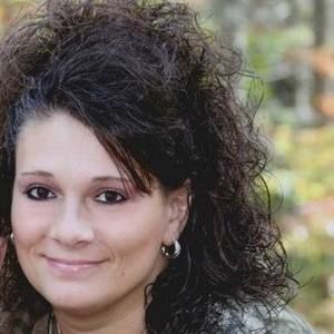 Meet your Posher, Alicia