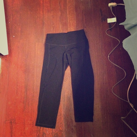 Old Navy active capri xs