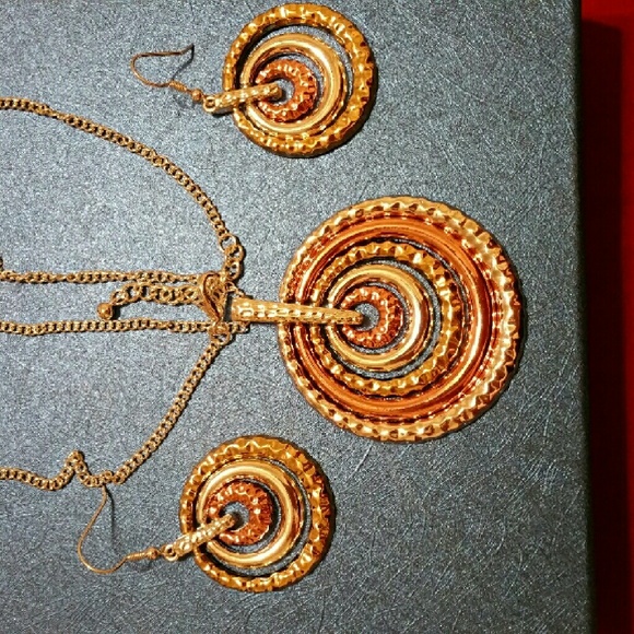Tri-color Necklace and Earring Set