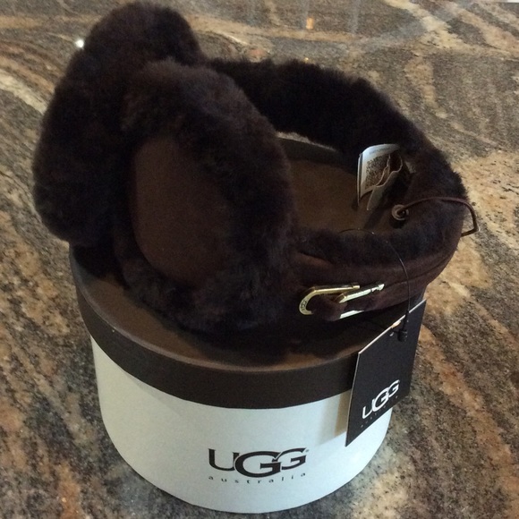 ❌SOLD❌Classic Ugg earmuffs New in box