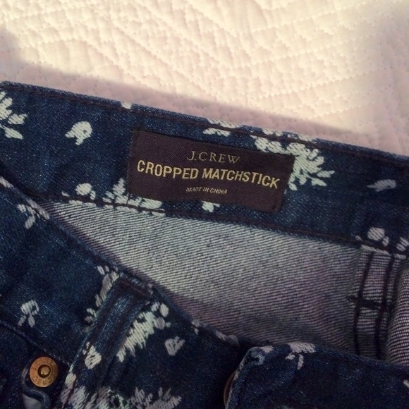 EUC J. Crew floral print jeans. Size 25 - Picture 2 of 3