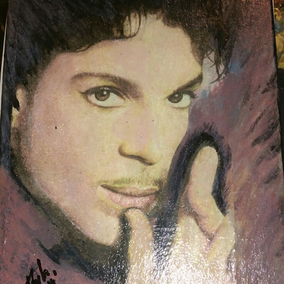 Meet your Posher, Jaimi - Picture 2 of 4