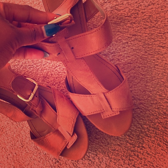 Plus size wedges/ sandals