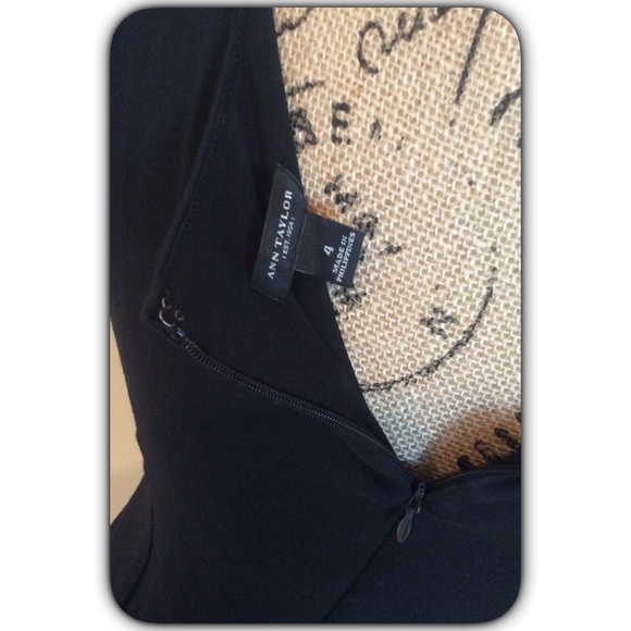 Ann Taylor LBD💦🌂 - Picture 3 of 3