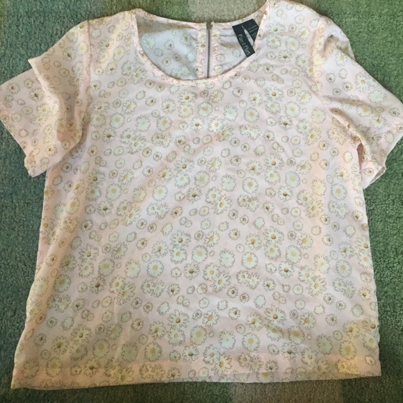 Daisy print top!